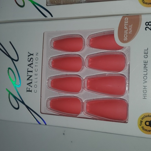 Nails - Picture 2 of 7